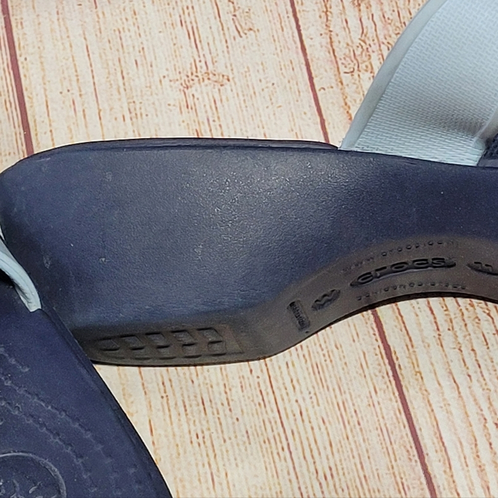 Crocs Madeira two-tone Slip-on Wedge Sandals Navy/Light Blue Women's Size 11 - Picture 6 of 16